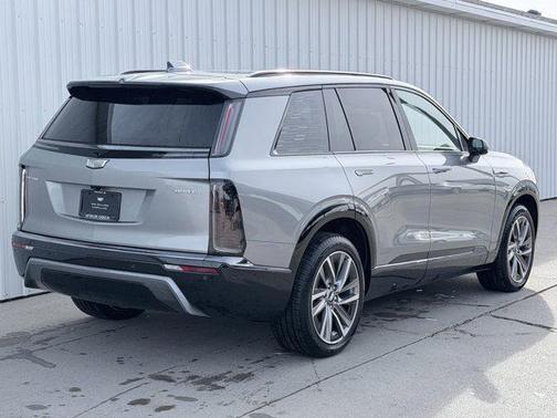 Argent Silver Metallic 2026 Cadillac VISTIQ Sport