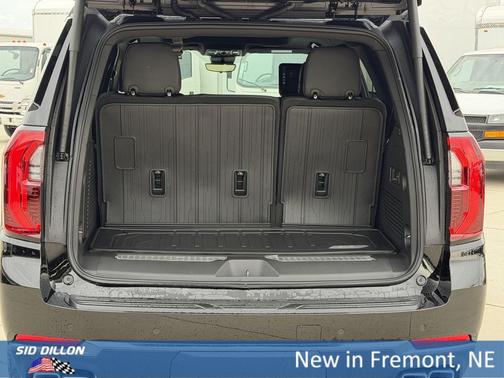 Onyx Black 2026 GMC Yukon 4WD AT4