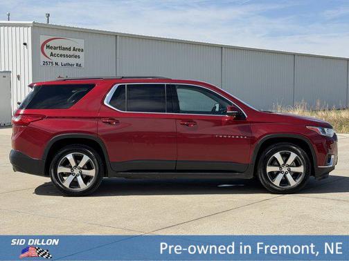Cajun Red Tintcoat 2020 Chevrolet Traverse LT Leather