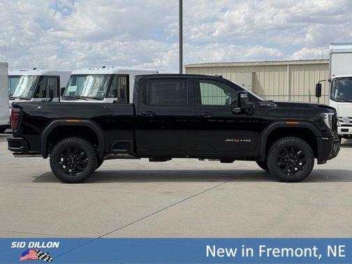 Onyx Black 2026 GMC Sierra 2500 AT4
