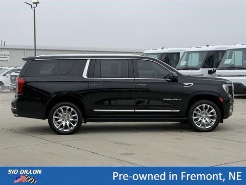 Onyx Black 2024 GMC Yukon XL Denali