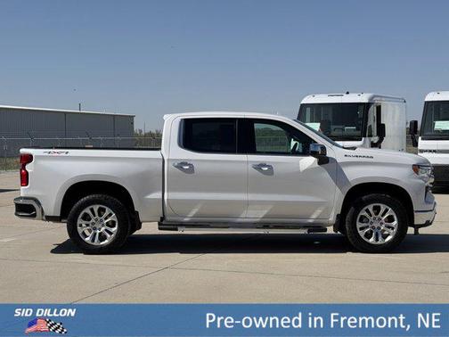 Iridescent Pearl Tricoat 2023 Chevrolet Silverado 1500 LTZ