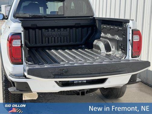 Summit White 2026 GMC Canyon Elevation