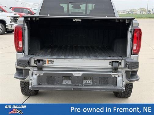 Sterling Metallic 2023 GMC Sierra 1500 AT4
