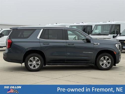 Dark Sky Metallic 2021 GMC Yukon SLE