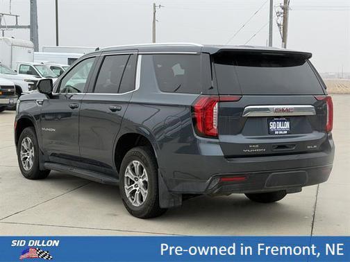 Dark Sky Metallic 2021 GMC Yukon SLE