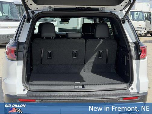 Summit White 2026 GMC Acadia Elevation AWD