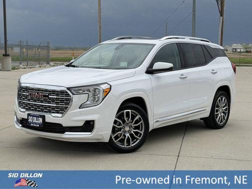 Summit White 2022 GMC Terrain Denali