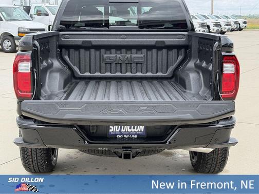 Onyx Black 2026 GMC Canyon AT4