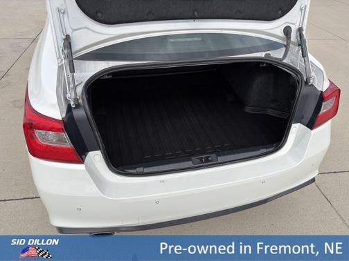 Crystal White Pearl 2019 Subaru Legacy Limited