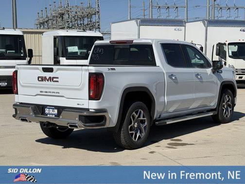 Glacier White Tricoat 2026 GMC Sierra 1500 SLT