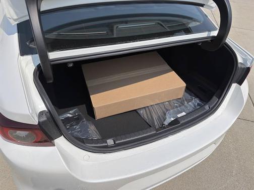 Snowflake White Pearl Mica 2026 Mazda Mazda3 FWD