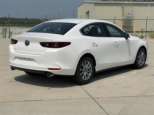Snowflake White Pearl Mica 2026 Mazda Mazda3 FWD