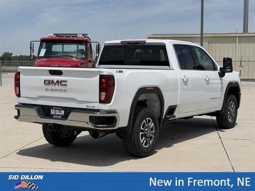 Summit White 2026 GMC Sierra 2500 SLE