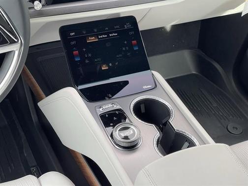 Stellar Black Metallic 2026 Cadillac VISTIQ Sport