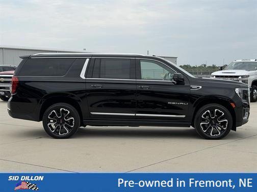 Onyx Black 2022 GMC Yukon XL Denali