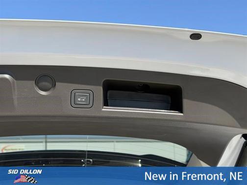 Glacier White Tricoat 2026 GMC Terrain Denali