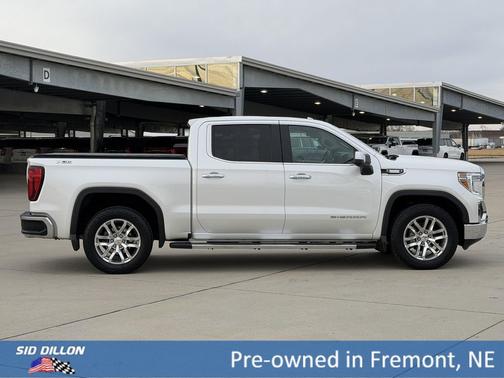White Frost Tricoat 2021 GMC Sierra 1500 SLT