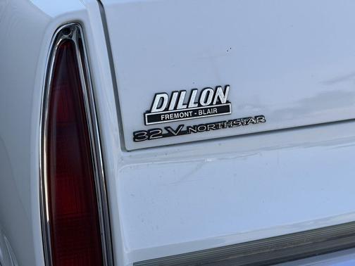 White 1996 Cadillac Fleetwood Standard