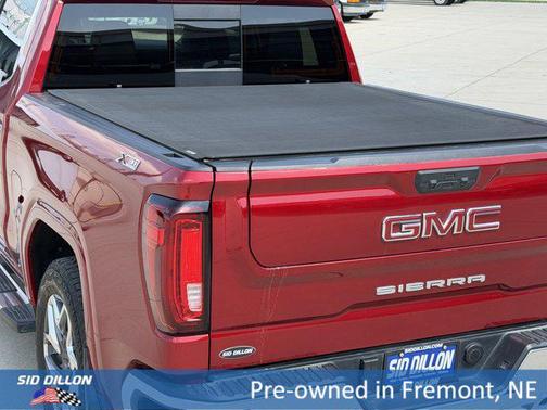 Volcanic Red Tintcoat 2025 GMC Sierra 1500 SLT