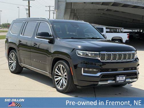 Diamond Black Crystal Pearlcoat 2023 Jeep Grand Wagoneer Series III 4x4