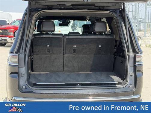 Diamond Black Crystal Pearlcoat 2023 Jeep Grand Wagoneer Series III 4x4