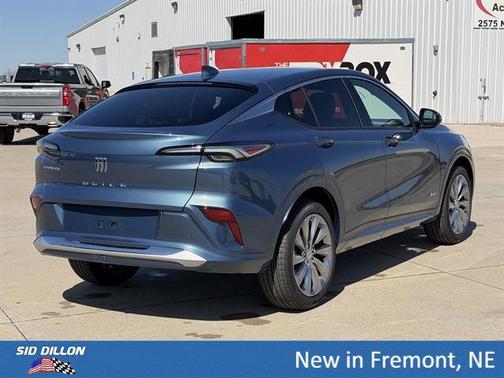 Ocean Blue Metallic 2026 Buick Envista Avenir FWD