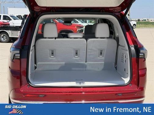 cherry red tintcoat 2026 Buick Enclave Avenir FWD