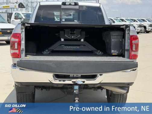 Billet Silver Metallic Clearcoat 2022 RAM 2500 Laramie Crew Cab 4x4 6'4' Box