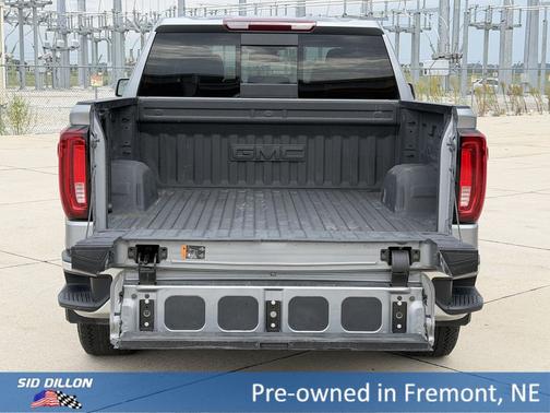Sterling Metallic 2025 GMC Sierra 1500 SLT