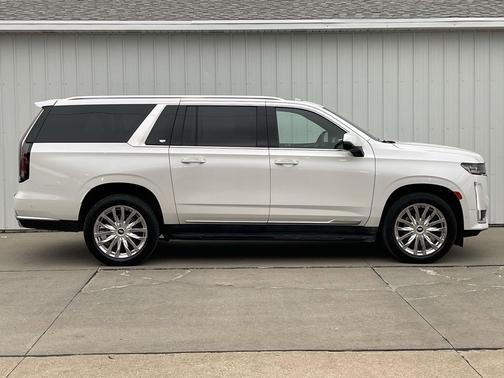 2023 Cadillac Escalade ESV Premium Luxury