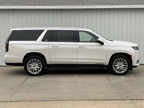 Crystal White Tricoat 2023 Cadillac Escalade ESV Premium Luxury