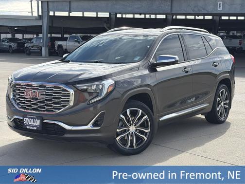 Smokey Quartz Metallic 2019 GMC Terrain Denali