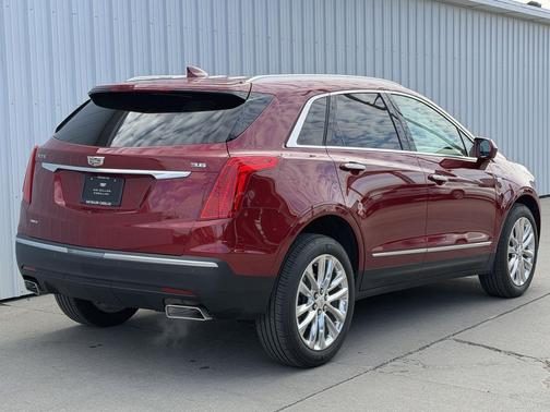 Red Horizon Tintcoat 2019 Cadillac XT5 Premium Luxury