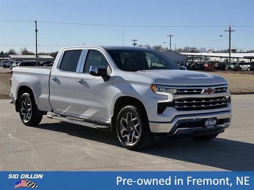 Iridescent Pearl Tricoat 2022 Chevrolet Silverado 1500 LTZ