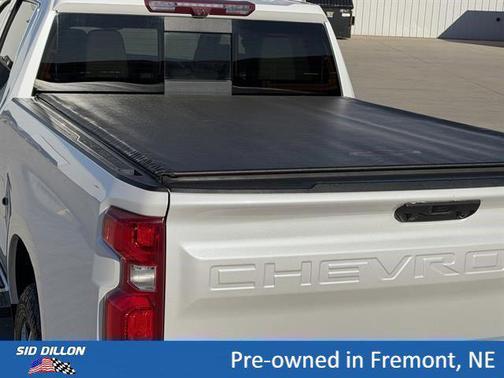 Iridescent Pearl Tricoat 2022 Chevrolet Silverado 1500 LTZ