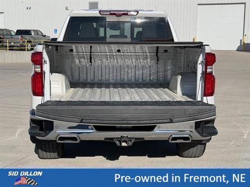 Iridescent Pearl Tricoat 2022 Chevrolet Silverado 1500 LTZ
