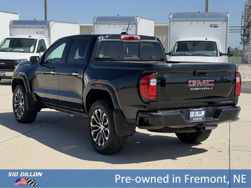 Onyx Black 2025 GMC Canyon Denali