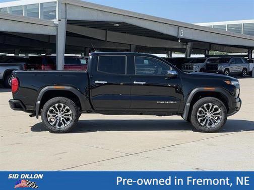 Onyx Black 2025 GMC Canyon Denali