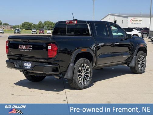 Onyx Black 2025 GMC Canyon Denali