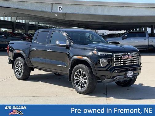 Onyx Black 2025 GMC Canyon Denali