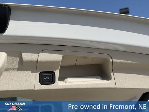 White Frost Tricoat 2023 GMC Acadia Denali
