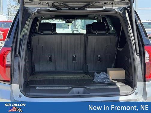 Sterling Metallic 2026 GMC Yukon XL 4WD AT4