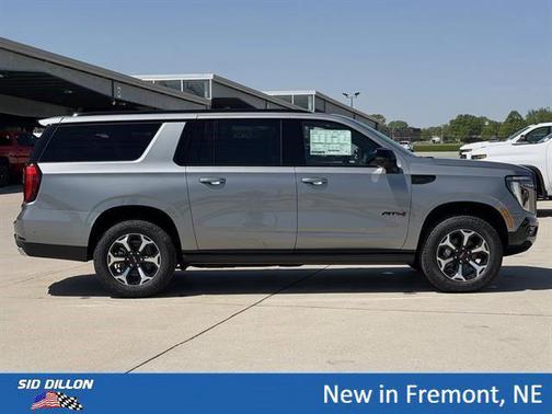 Sterling Metallic 2026 GMC Yukon XL 4WD AT4