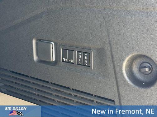Sterling Metallic 2026 GMC Yukon XL 4WD AT4