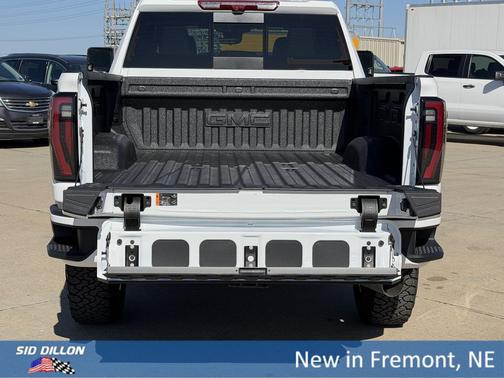 Summit White 2026 GMC Sierra 3500 AT4