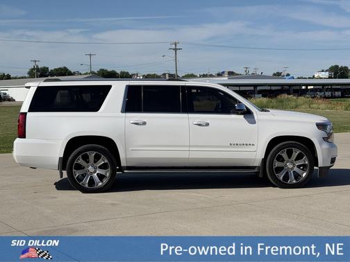 Iridescent Pearl Tricoat 2017 Chevrolet Suburban Premier