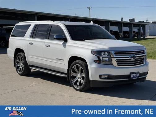 Iridescent Pearl Tricoat 2017 Chevrolet Suburban Premier