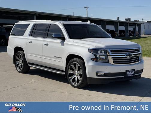 Iridescent Pearl Tricoat 2017 Chevrolet Suburban Premier