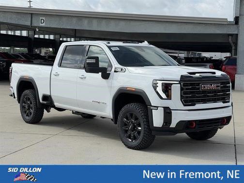 Summit White 2026 GMC Sierra 2500 AT4